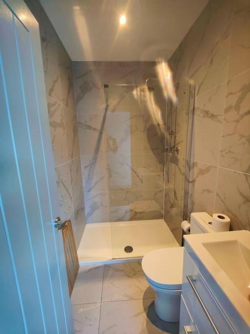 Sloane Modern 2 Bedroom Seafront Apartment Blackpool Exteriör bild